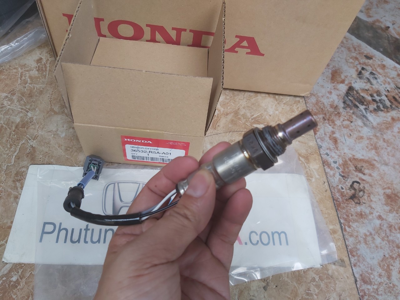 Cảm biến oxy xe honda CRV